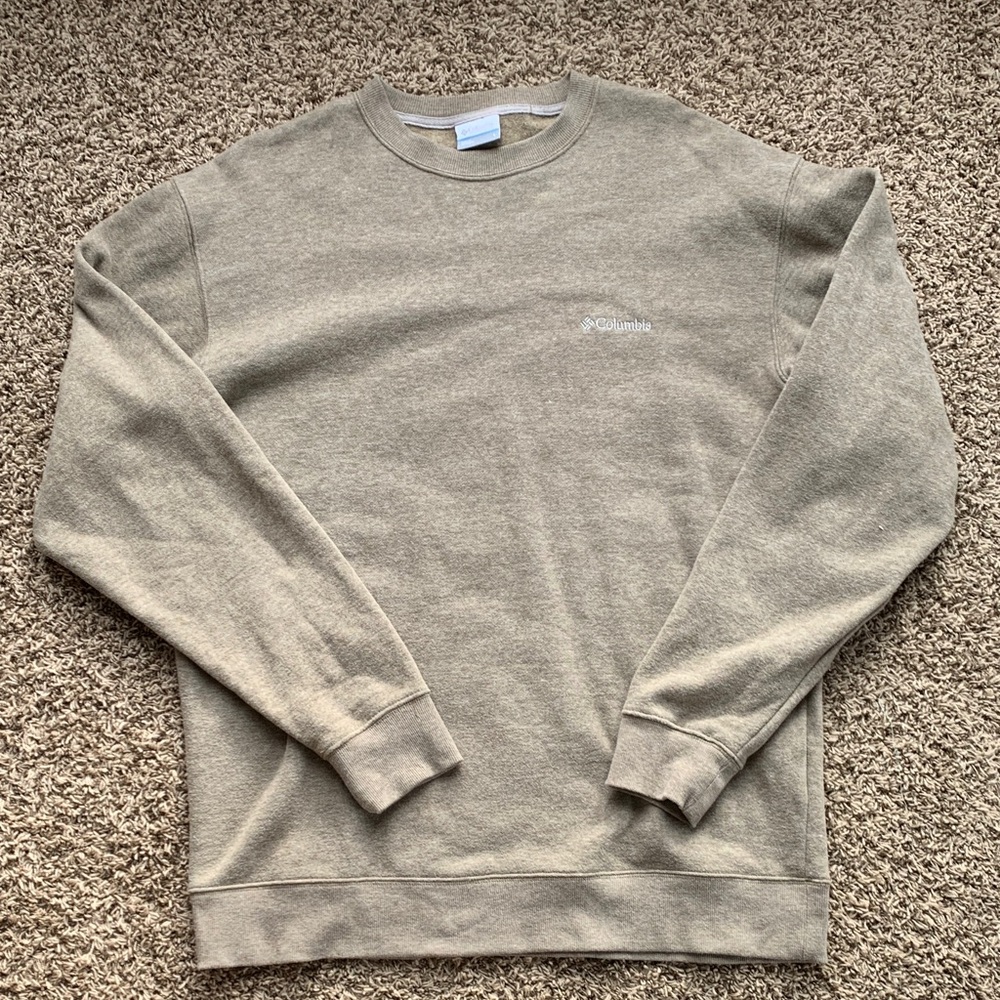 Columbia Men's Beige Crewneck Sweatshirt.